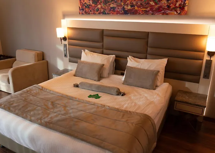 Golden Royal Hotel & Spa
